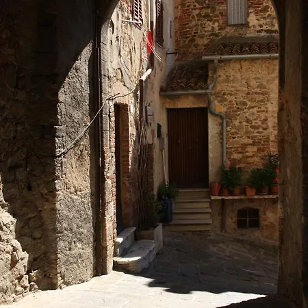 Casa Maria Magliano in Toscana